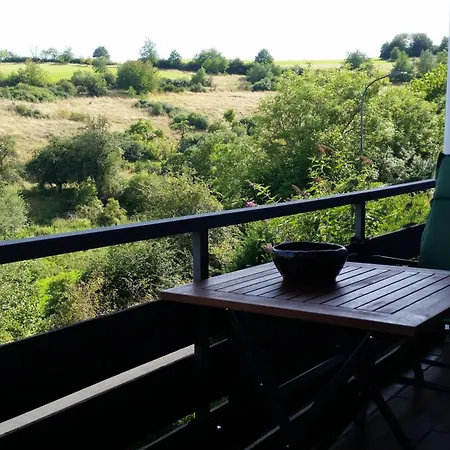 Eifelhoehe Mit Maarpanorama * Schalkenmehren