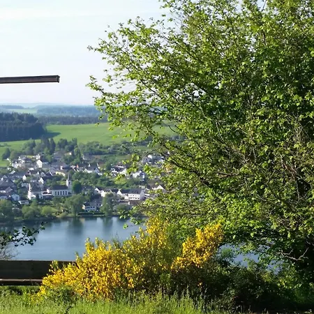 Eifelhoehe Mit Maarpanorama
